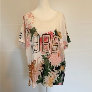 Floral Graphic Short Sleeve Tee - White and Pink